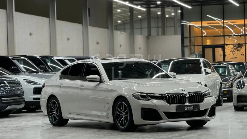 2023 بي ام دبليو الفئة الخامسة 520 أي