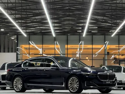 2020 بي ام دبليو الفئة السابعة 740 إل أي