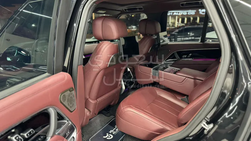 2023 لاند روفر رينج روفر اس في اوتوبيوغرافي