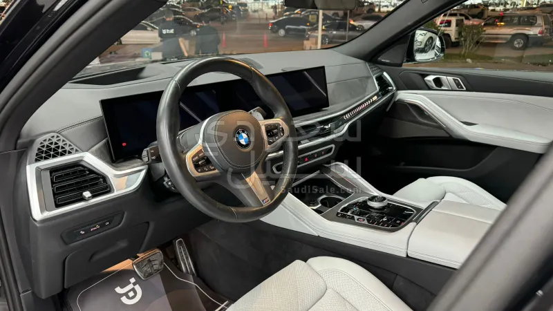 2025 بي ام دبليو الفئة اكس 6