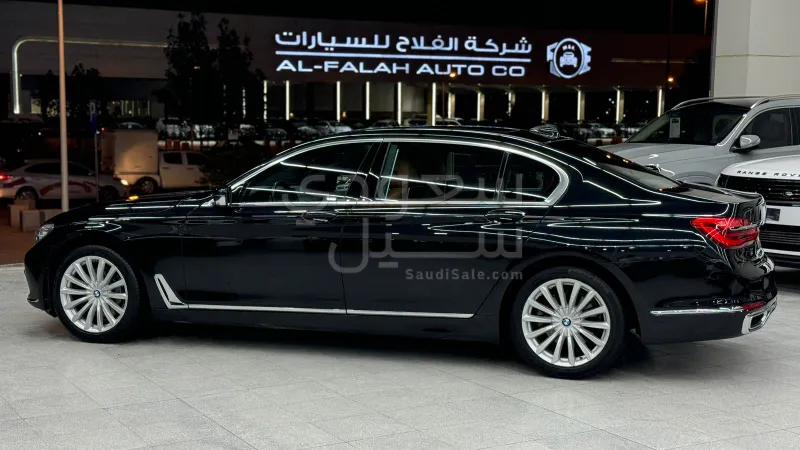 2018 بي ام دبليو الفئة السابعة 730 إل أي