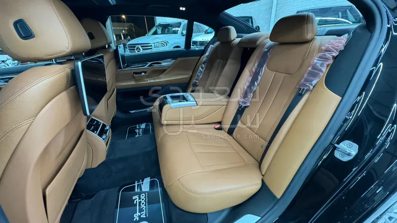 2018 بي ام دبليو الفئة السابعة 730 إل أي