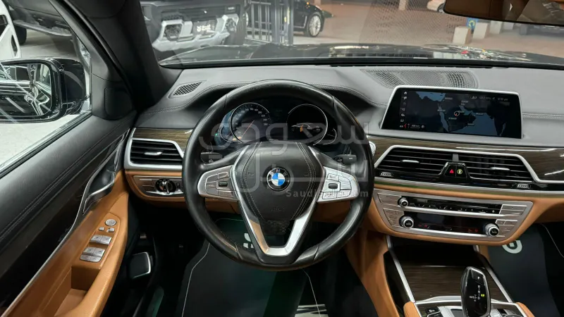 2018 بي ام دبليو الفئة السابعة 730 إل أي