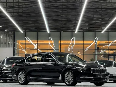 2018 بي ام دبليو الفئة السابعة 730 إل أي