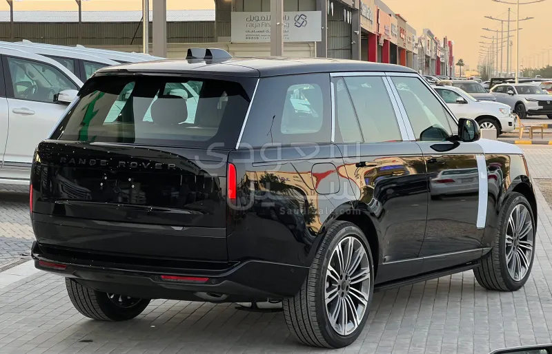 2026 لاند روفر رينج روفر اتش اس اي