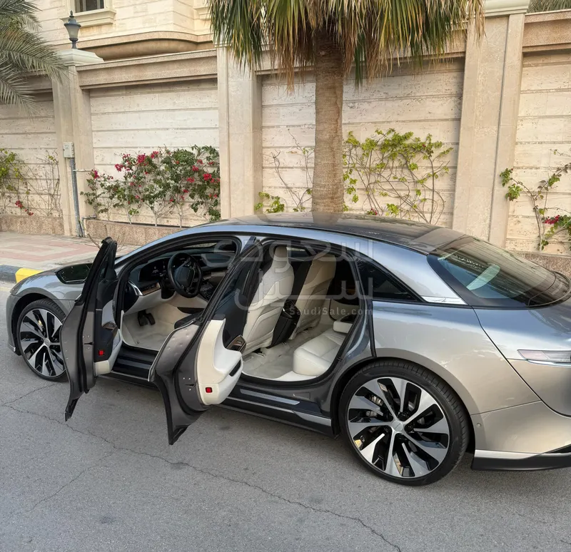 2024 لوسيد اير تورينج