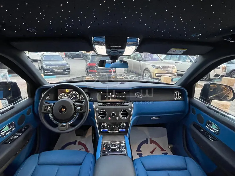 2023 رولز رويس كولينان سلفر بادج