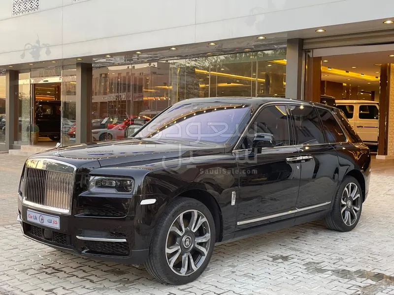 2023 رولز رويس كولينان سلفر بادج