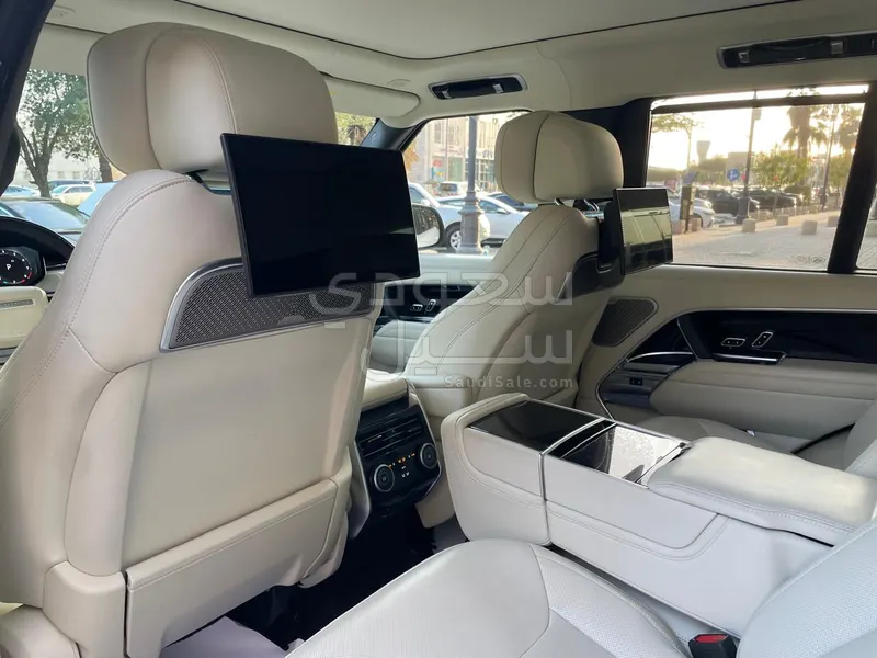 2024 لاند روفر رينج روفر اوتوبيوغرافي