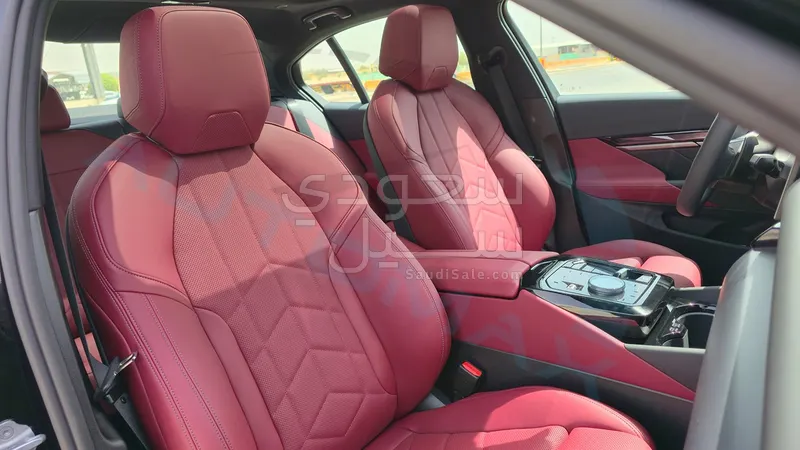 2026 بي ام دبليو الفئة الخامسة 520 أي