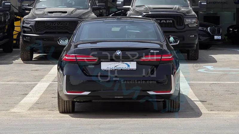 2026 بي ام دبليو الفئة الخامسة 520 أي