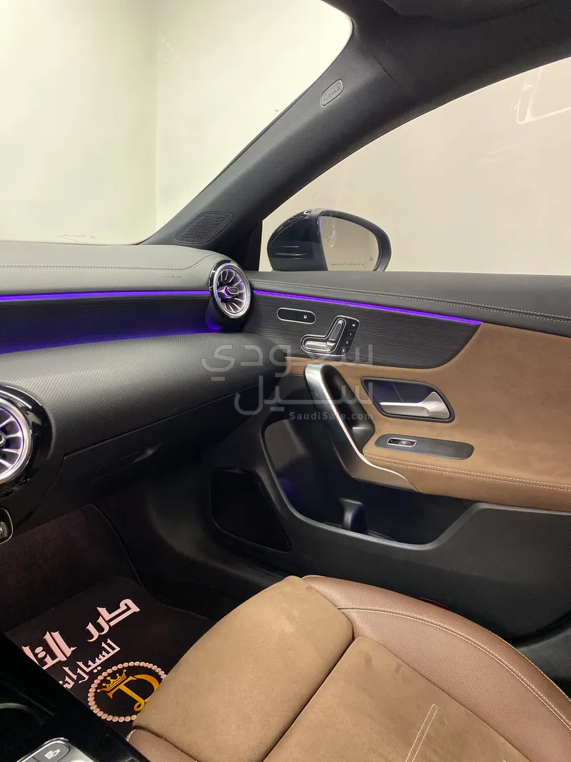 2025 مرسيدس - بنز سي إل أي 200 أي إم جي