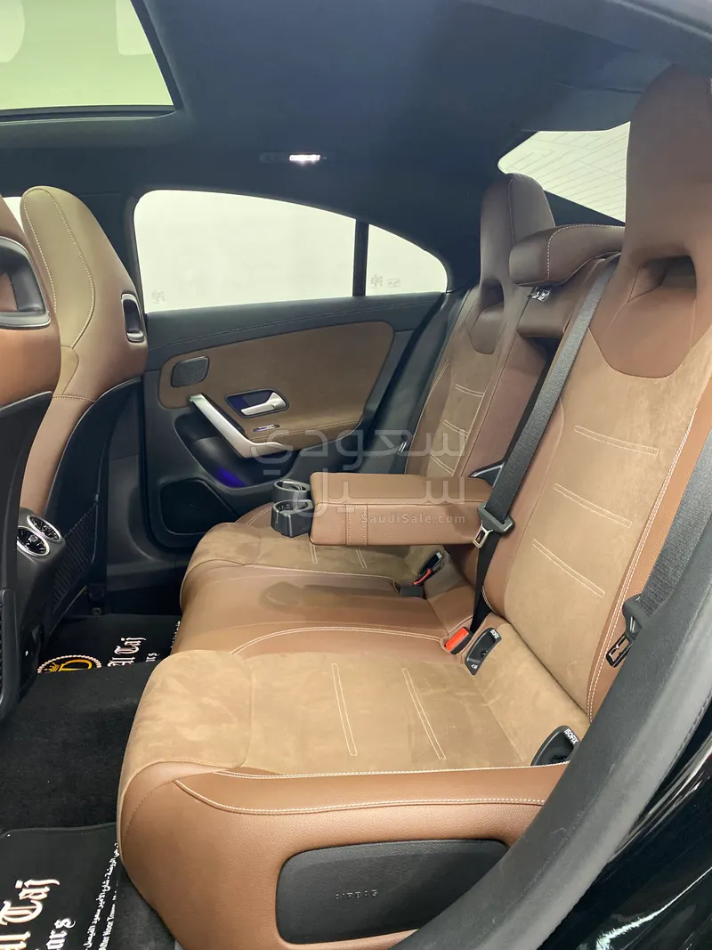 2025 مرسيدس - بنز سي إل أي 200 أي إم جي