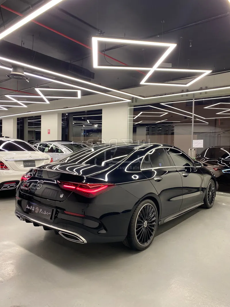 2025 مرسيدس - بنز سي إل أي 200 أي إم جي