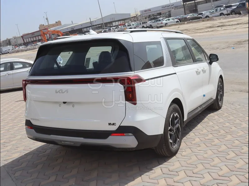 2026 كيا كارنفال