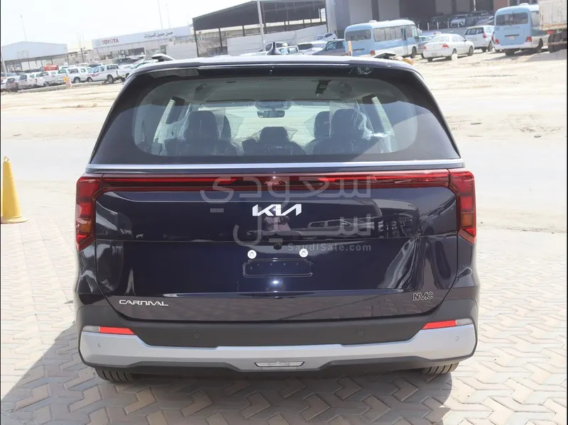 2026 كيا كارنفال