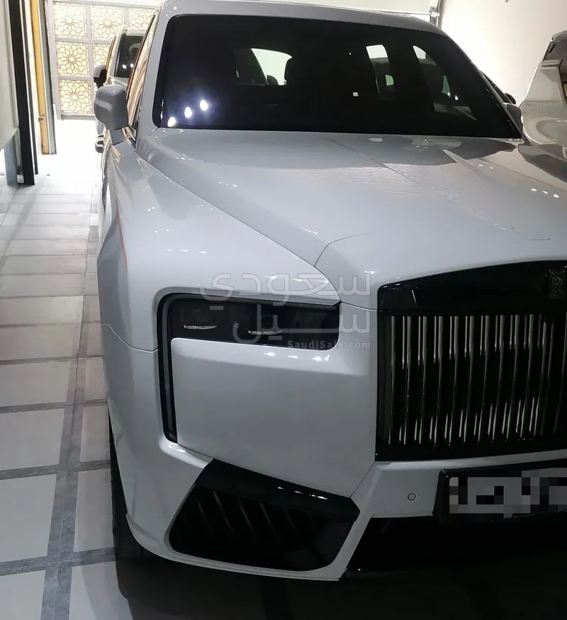 2025 رولز رويس كولينان بلاك بادج