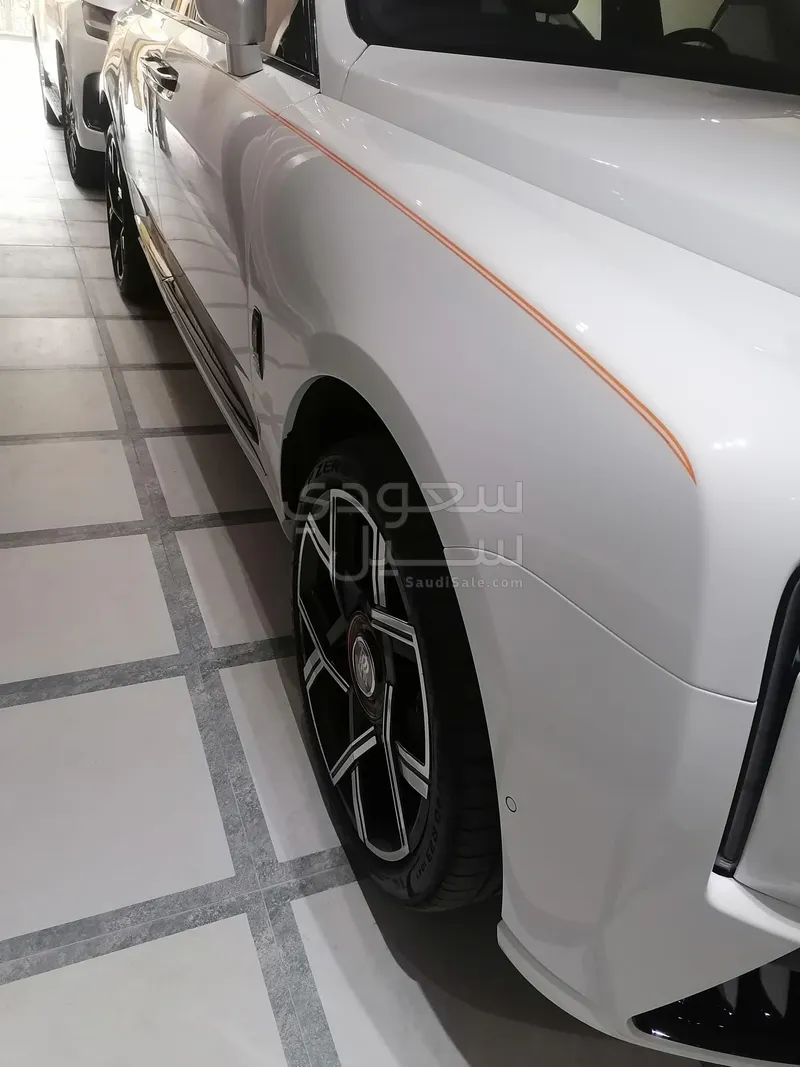 2025 رولز رويس كولينان بلاك بادج