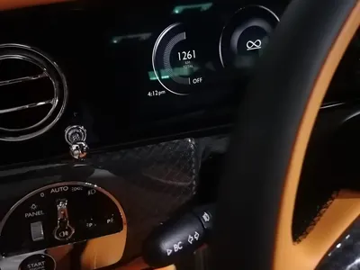 2025 رولز رويس كولينان بلاك بادج