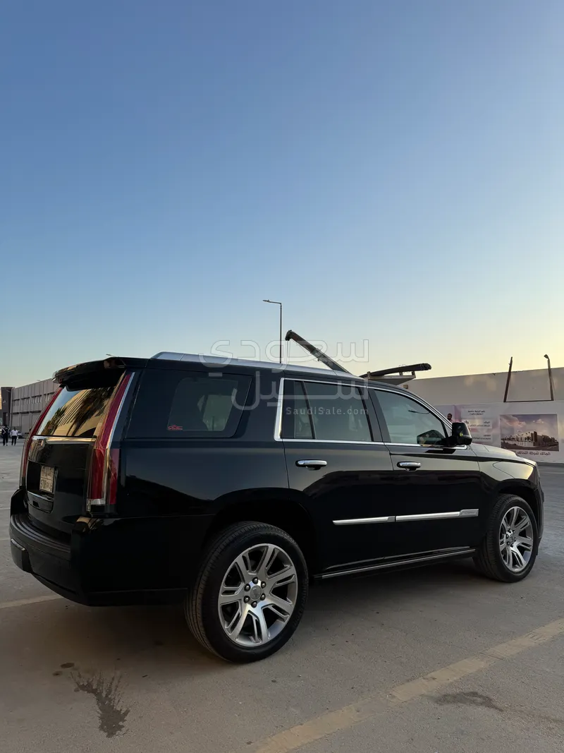 2016 كاديلاك اسكاليد سبورت