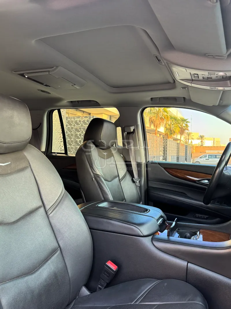 2016 كاديلاك اسكاليد سبورت