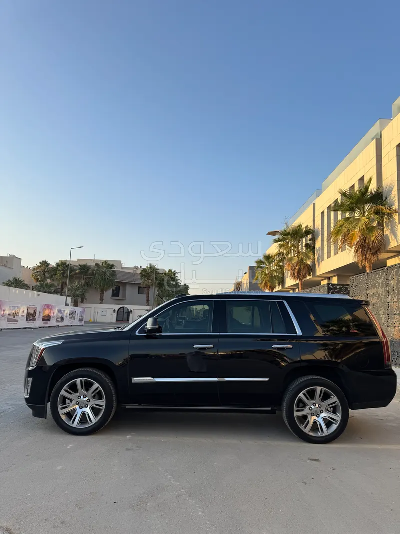 2016 كاديلاك اسكاليد سبورت