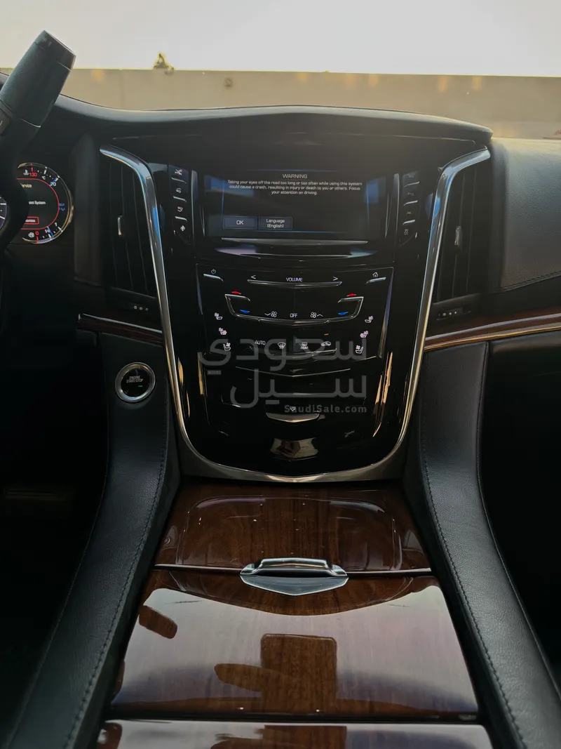 2016 كاديلاك اسكاليد سبورت