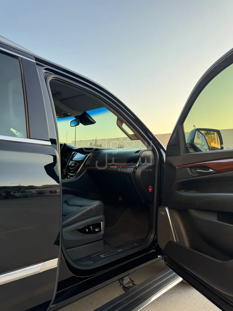 2016 كاديلاك اسكاليد سبورت