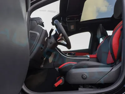 2026 مرسيدس - بنز جي إل سي 200 اي ام جي