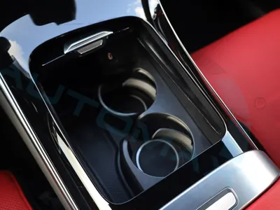 2026 مرسيدس - بنز جي إل سي 200 اي ام جي