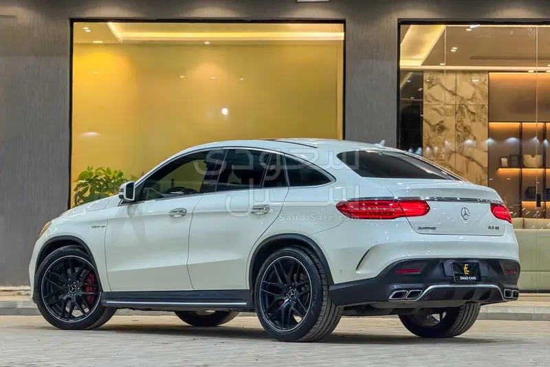 2019 مرسيدس - بنز جي إل إي 63إس أي إم جي