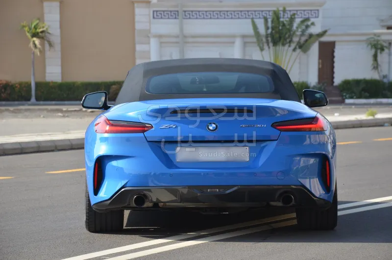 2022 بي ام دبليو الفئة زد 4