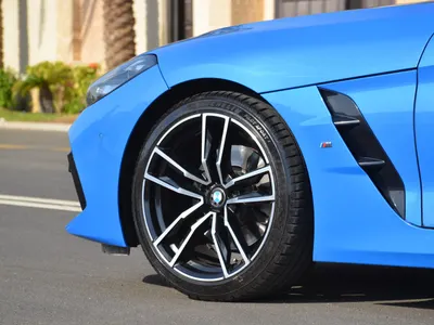 2022 بي ام دبليو الفئة زد 4