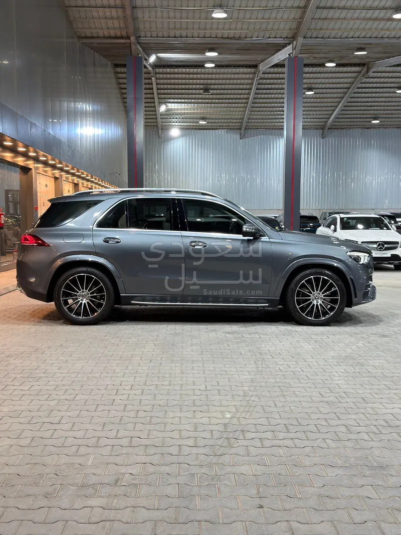 2021 مرسيدس - بنز جي إل إي 450