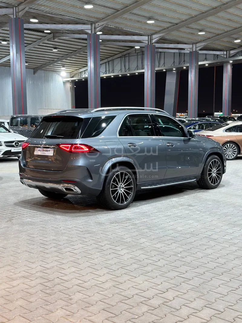 2021 مرسيدس - بنز جي إل إي 450