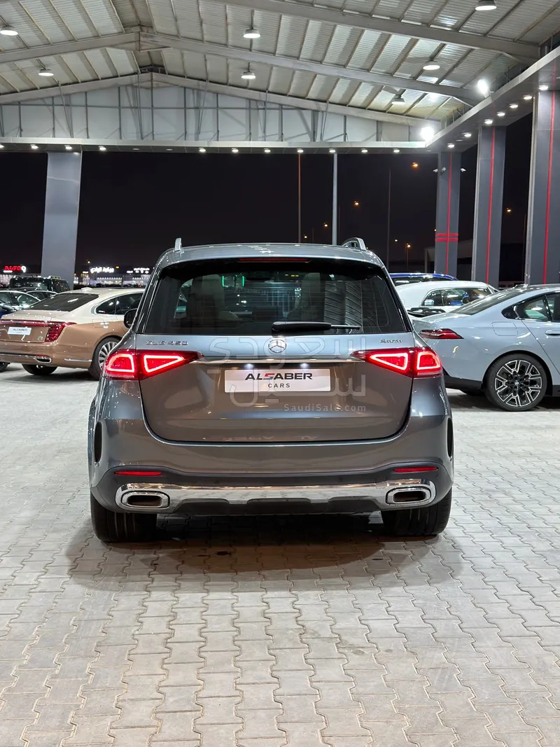 2021 مرسيدس - بنز جي إل إي 450