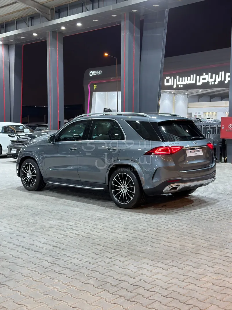 2021 مرسيدس - بنز جي إل إي 450