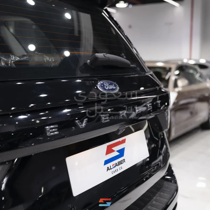 2025 فورد ايفرست