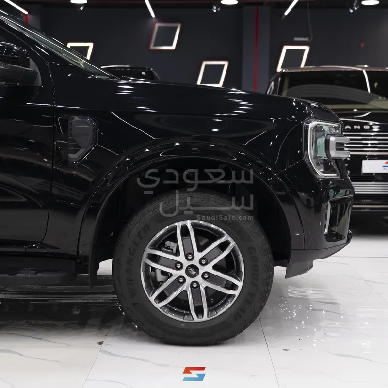 2025 فورد ايفرست