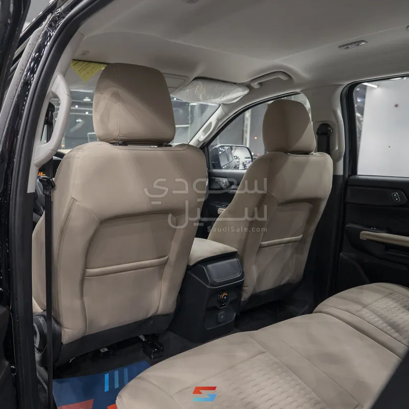 2025 فورد ايفرست