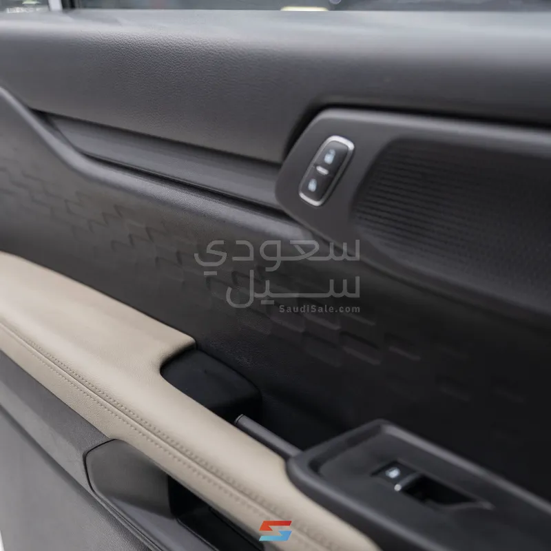 2025 فورد ايفرست