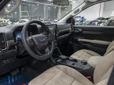 2025 فورد ايفرست