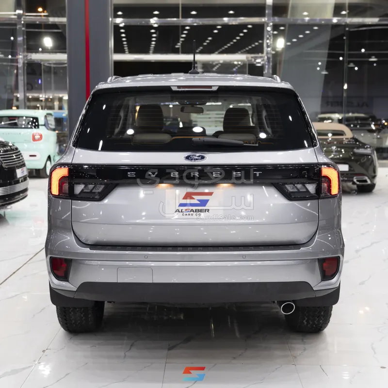 2025 فورد ايفرست