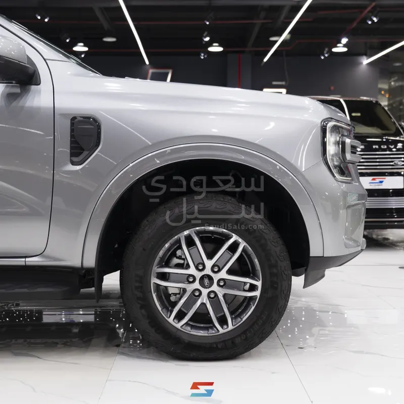 2025 فورد ايفرست