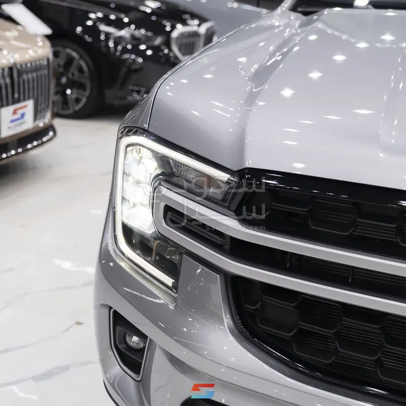 2025 فورد ايفرست