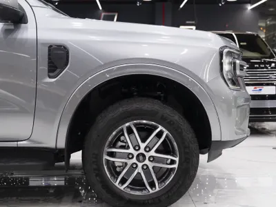 2025 فورد ايفرست