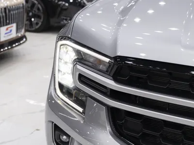 2025 فورد ايفرست