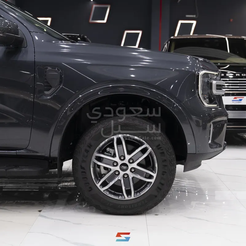 2025 فورد ايفرست