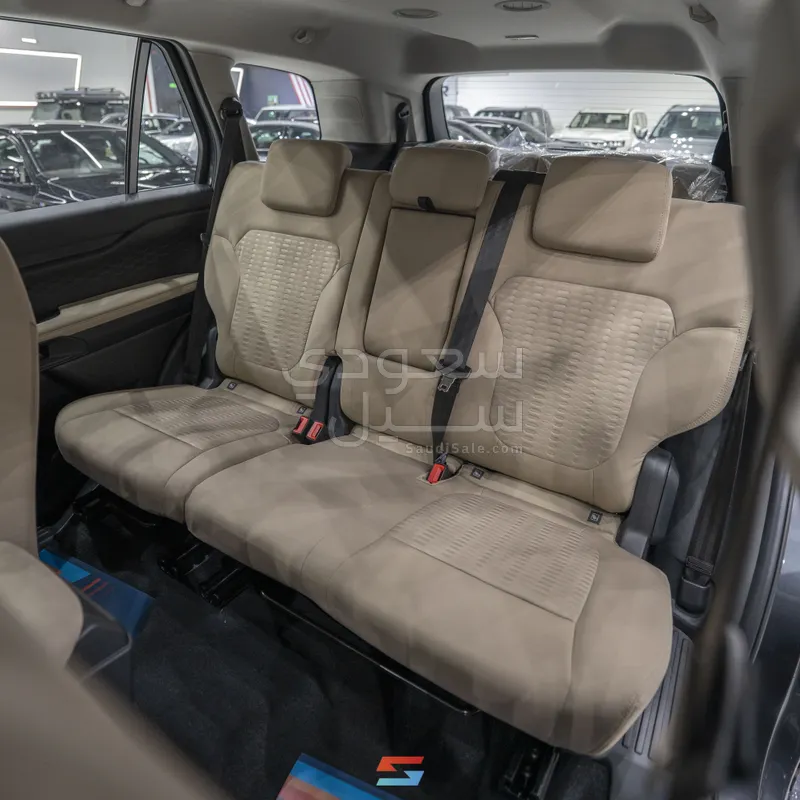 2025 فورد ايفرست