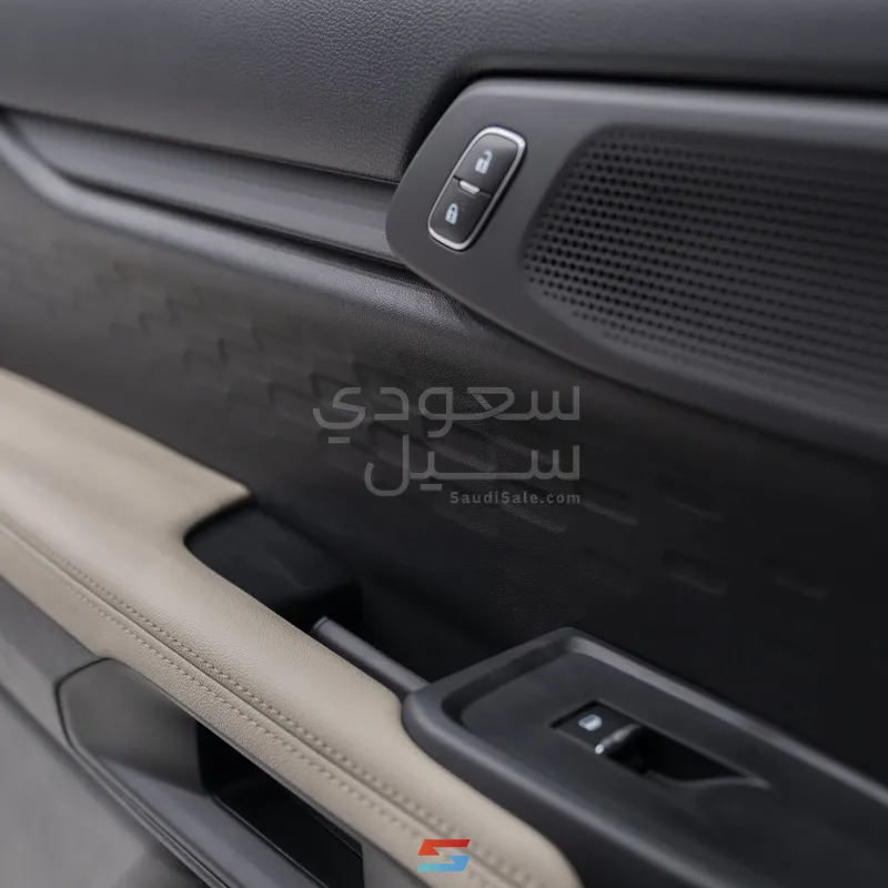 2025 فورد ايفرست